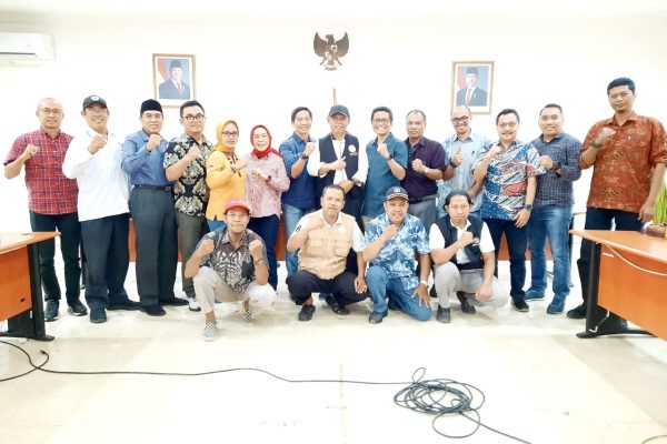 Forum Bisnis Jawa Tengah Kunjungi PT Perikanan Indonesia: Perkuat Kerjasama Distribusi Ikan untuk Pedagang Seafood Jabodetabek
