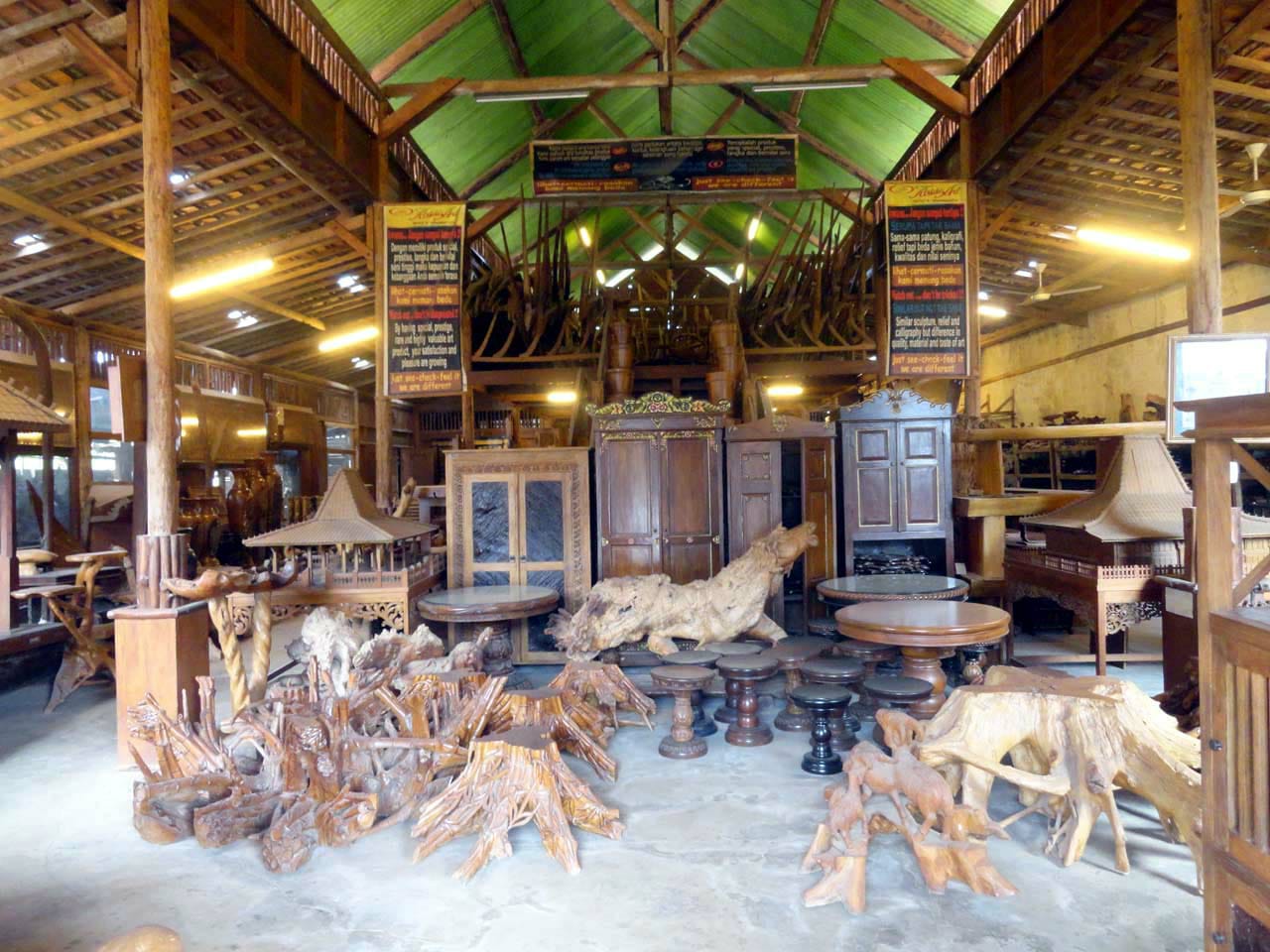 Jual Unit Usaha Showroom dan Workshop untuk Furniture Kayu Jati di Mulyo Harjo Jepara
